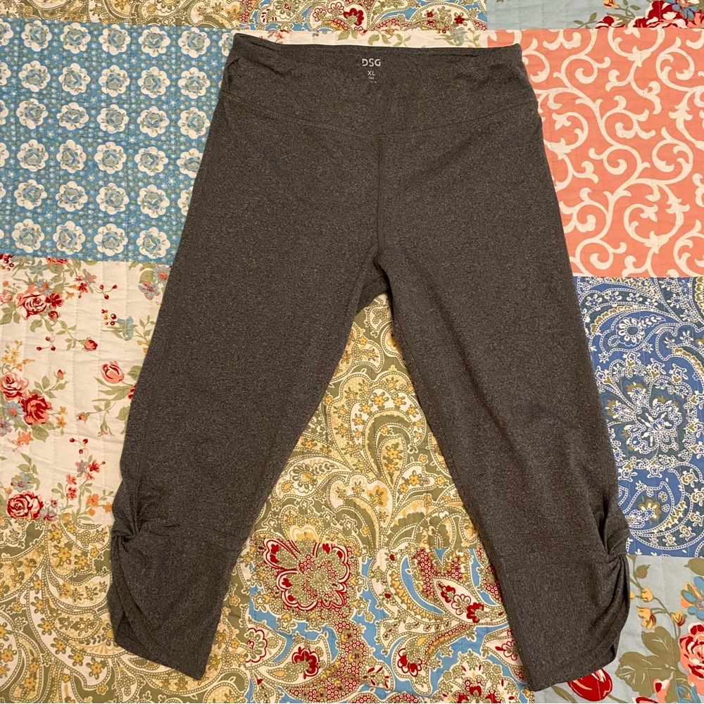 DSG Capri Leggings